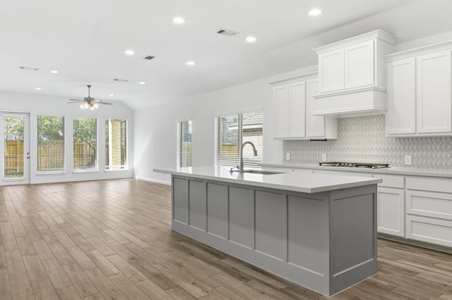 701 Tradewinds WAY, Georgetown, TX 78628