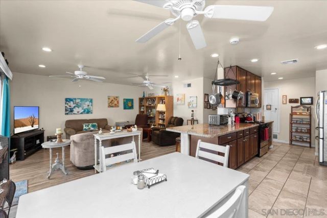 9254 Shadow Hill Rd, Santee, CA 92071