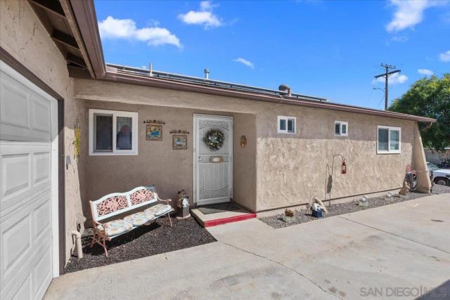 9254 Shadow Hill Rd, Santee, CA 92071
