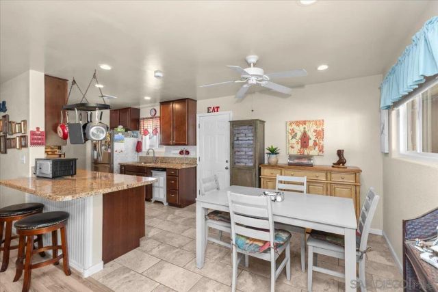 9254 Shadow Hill Rd, Santee, CA 92071