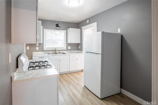 1170 Sonora Avenue, Glendale, CA 91201