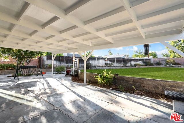 16855 Donmetz Street, Los Angeles, CA 91344