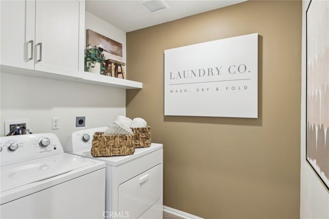 15513 April Dawn Way 3, Fontana, CA 92336