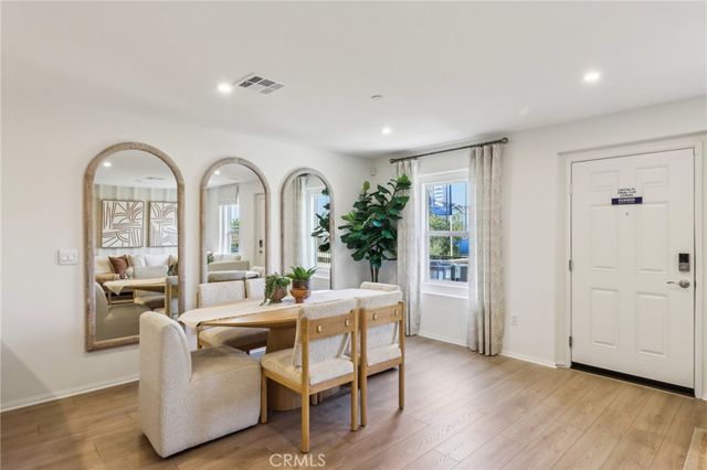 15513 April Dawn Way 3, Fontana, CA 92336