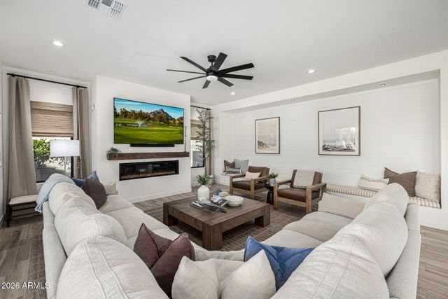 3934 E SAGEBRUSH Street, Gilbert, AZ 85296