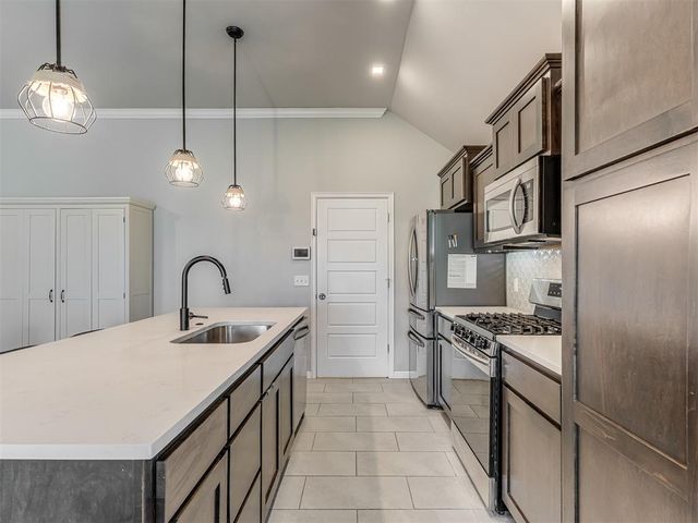 4225 NW 151 Street, Edmond, OK 73013