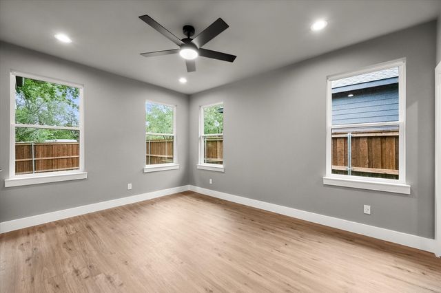 101 Iron Horse Lane, Denison, TX 75020
