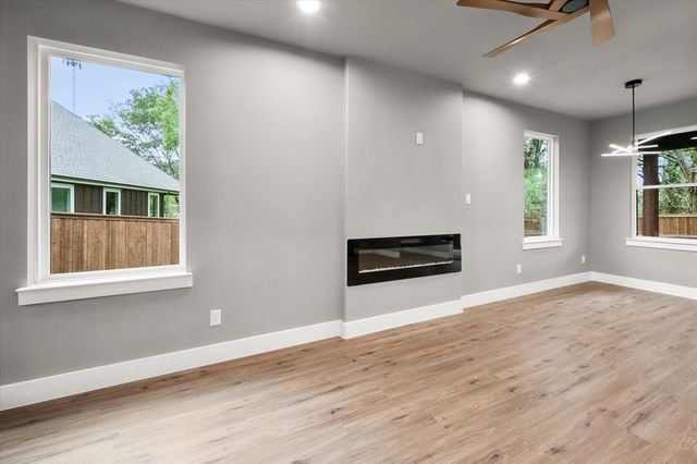 101 Iron Horse Lane, Denison, TX 75020