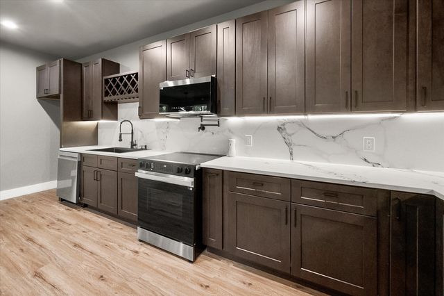 101 Iron Horse Lane, Denison, TX 75020