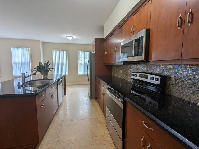 6966 W Sample Road 6966, Coral Springs, FL 33067
