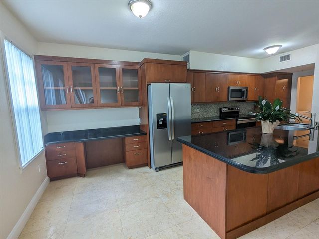 6966 W Sample Road 6966, Coral Springs, FL 33067