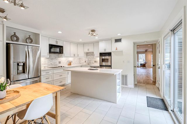 11538 Riverview Drive, Houston, TX 77077