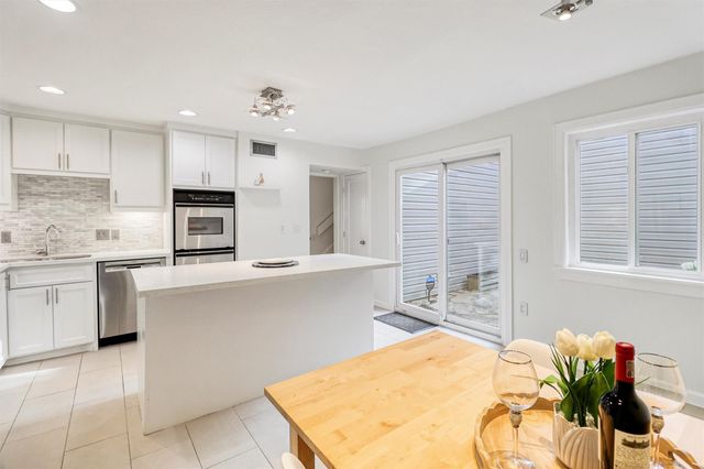 11538 Riverview Drive, Houston, TX 77077