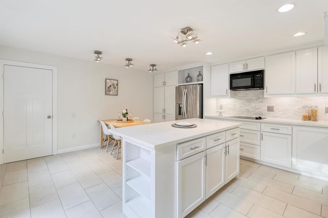 11538 Riverview Drive, Houston, TX 77077