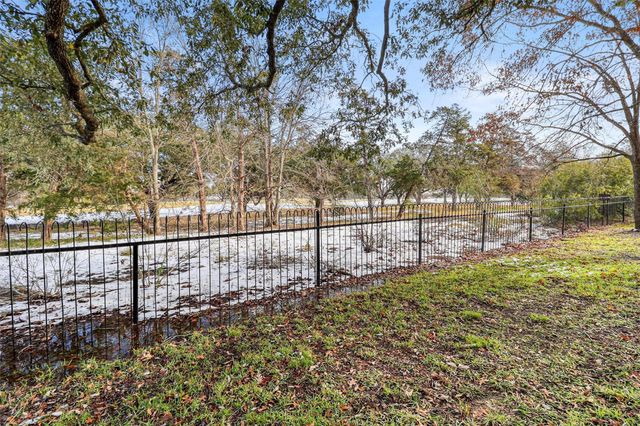 11538 Riverview Drive, Houston, TX 77077