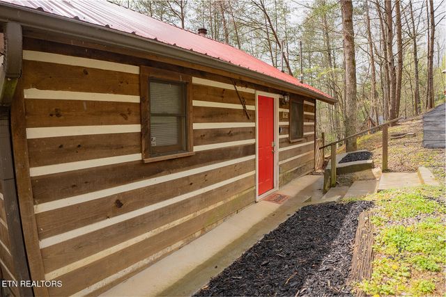 1935 Sb Ogle Lane, Sevierville, TN 37876