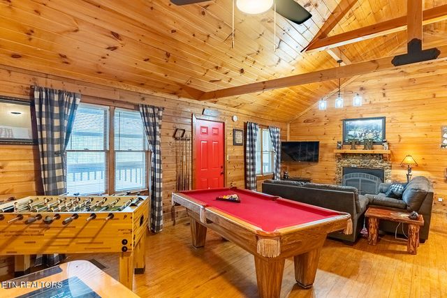 1935 Sb Ogle Lane, Sevierville, TN 37876