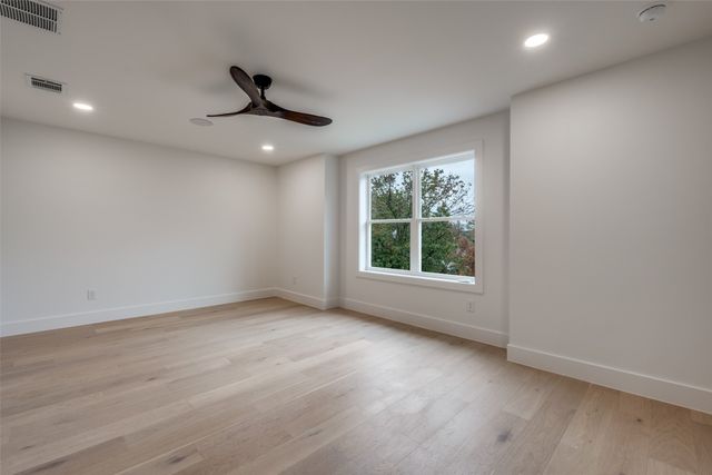 1018 Grandview Avenue, Dallas, TX 75223
