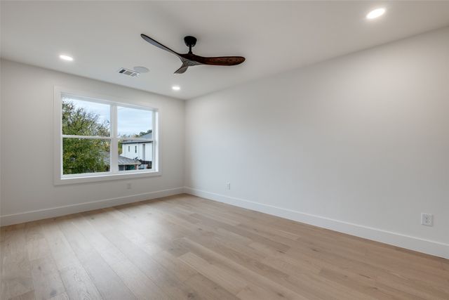 1018 Grandview Avenue, Dallas, TX 75223