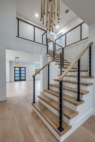 1018 Grandview Avenue, Dallas, TX 75223