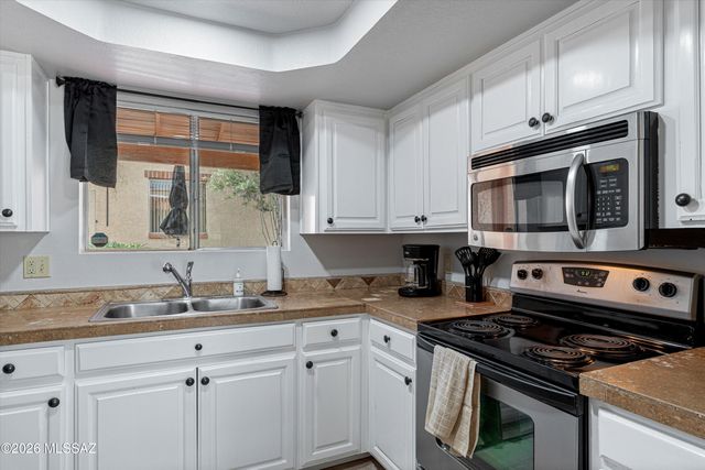5755 N Camino Esplendora, Tucson, AZ 85718