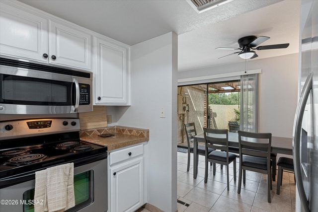5755 N Camino Esplendora, Tucson, AZ 85718