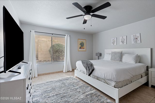 5755 N Camino Esplendora, Tucson, AZ 85718