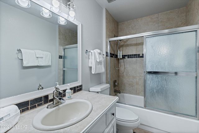 5755 N Camino Esplendora, Tucson, AZ 85718