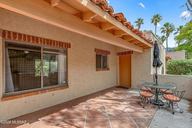 5755 N Camino Esplendora, Tucson, AZ 85718