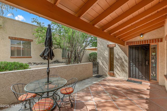 5755 N Camino Esplendora, Tucson, AZ 85718