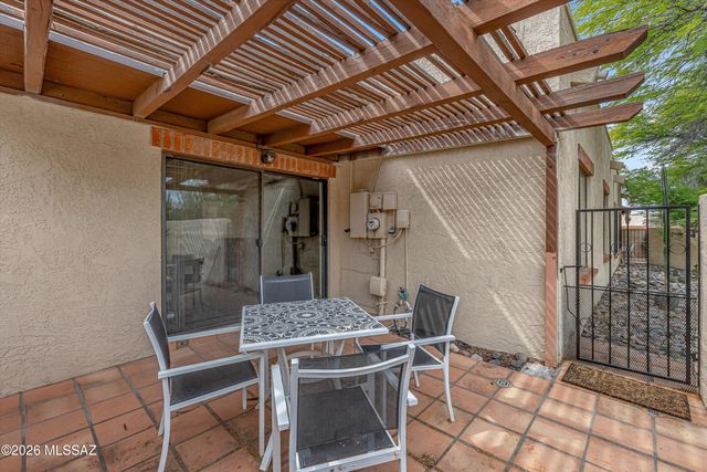 5755 N Camino Esplendora, Tucson, AZ 85718