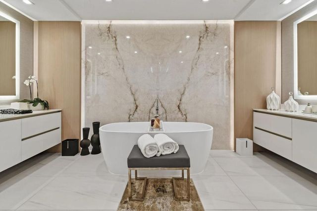 2200 Pga Boulevard 211, Palm Beach Gardens, FL 33408