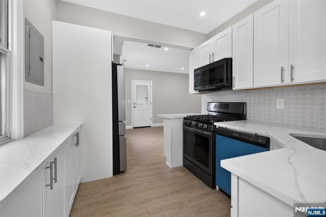 50 Kinzley Street, South Hackensack, NJ 07606