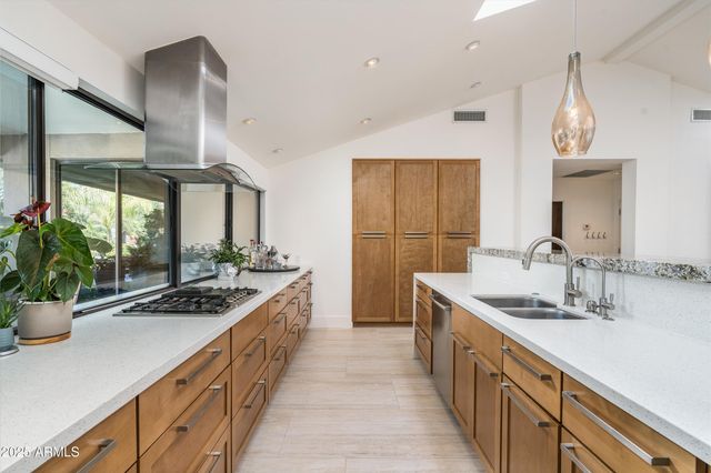 3123 N 47TH Place, Phoenix, AZ 85018