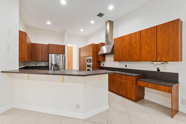 104 NW Rockbridge Court, Port St. Lucie, Port St Lucie, FL 34986