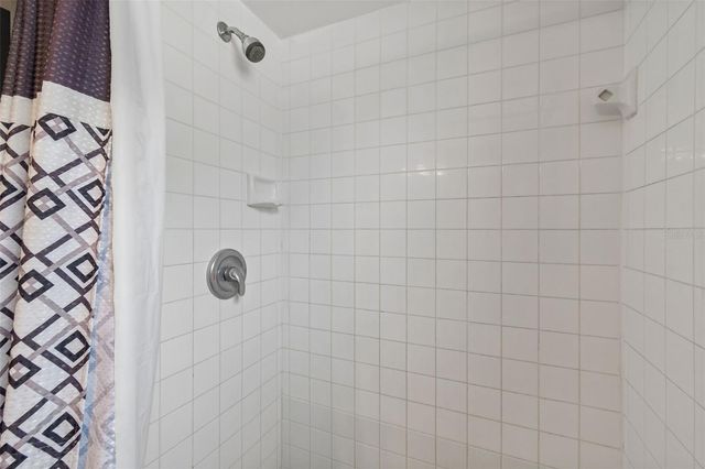 5485 FRIARSWAY DRIVE, Tampa, FL 33624