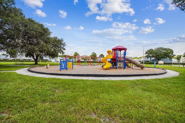 5485 FRIARSWAY DRIVE, Tampa, FL 33624