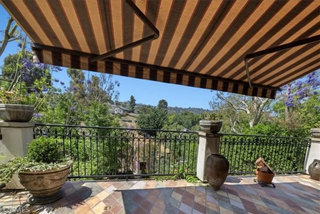 79 Dapplegray Lane, Rolling Hills Estates, CA 90274