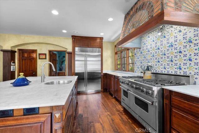 79 Dapplegray Lane, Rolling Hills Estates, CA 90274
