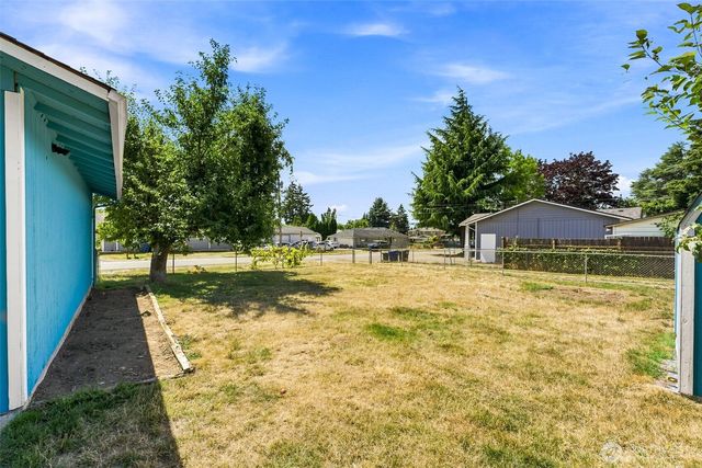 17053 35th Avenue S, Seatac, WA 98188
