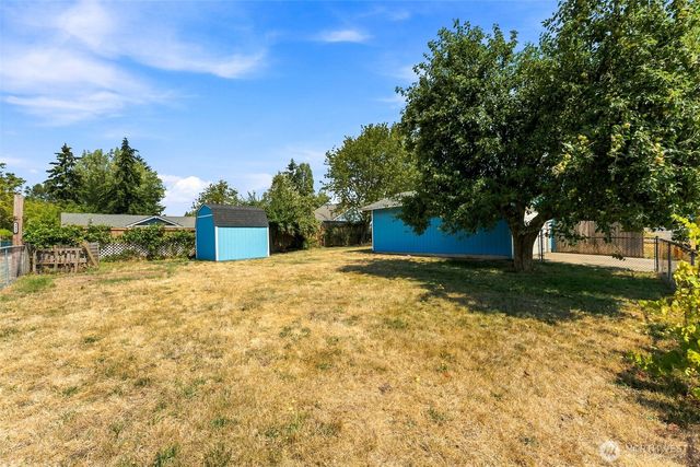 17053 35th Avenue S, Seatac, WA 98188