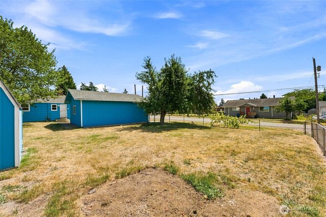 17053 35th Avenue S, Seatac, WA 98188
