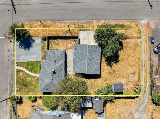 17053 35th Avenue S, Seatac, WA 98188