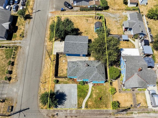 17053 35th Avenue S, Seatac, WA 98188