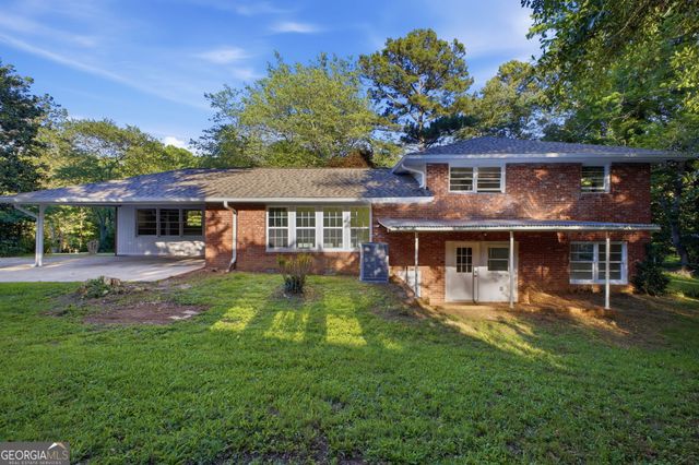 180 E Greenwood Drive, Carrollton, GA 30117