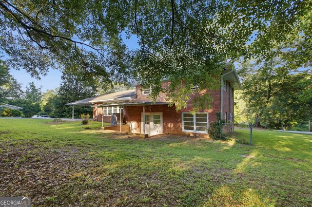 180 E Greenwood Drive, Carrollton, GA 30117