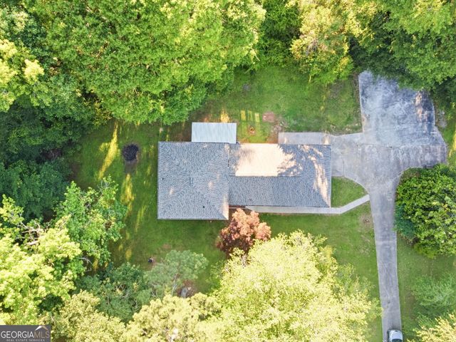 180 E Greenwood Drive, Carrollton, GA 30117