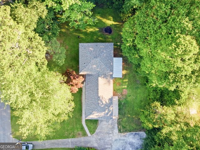 180 E Greenwood Drive, Carrollton, GA 30117