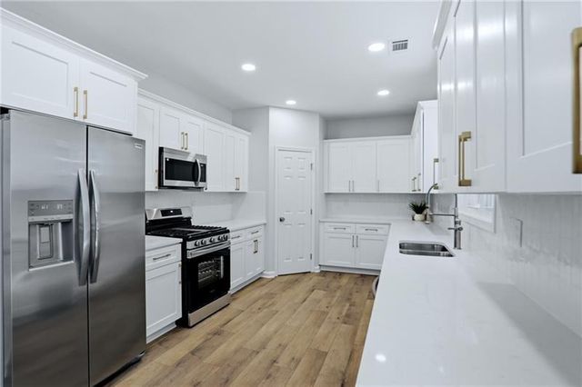 424 Payton Court, Stockbridge, GA 30281