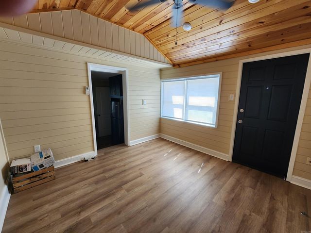 1855 A &B Robins, Conway, AR 72034